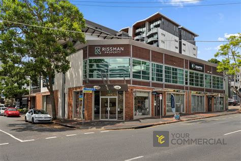 real estate newstead qld.